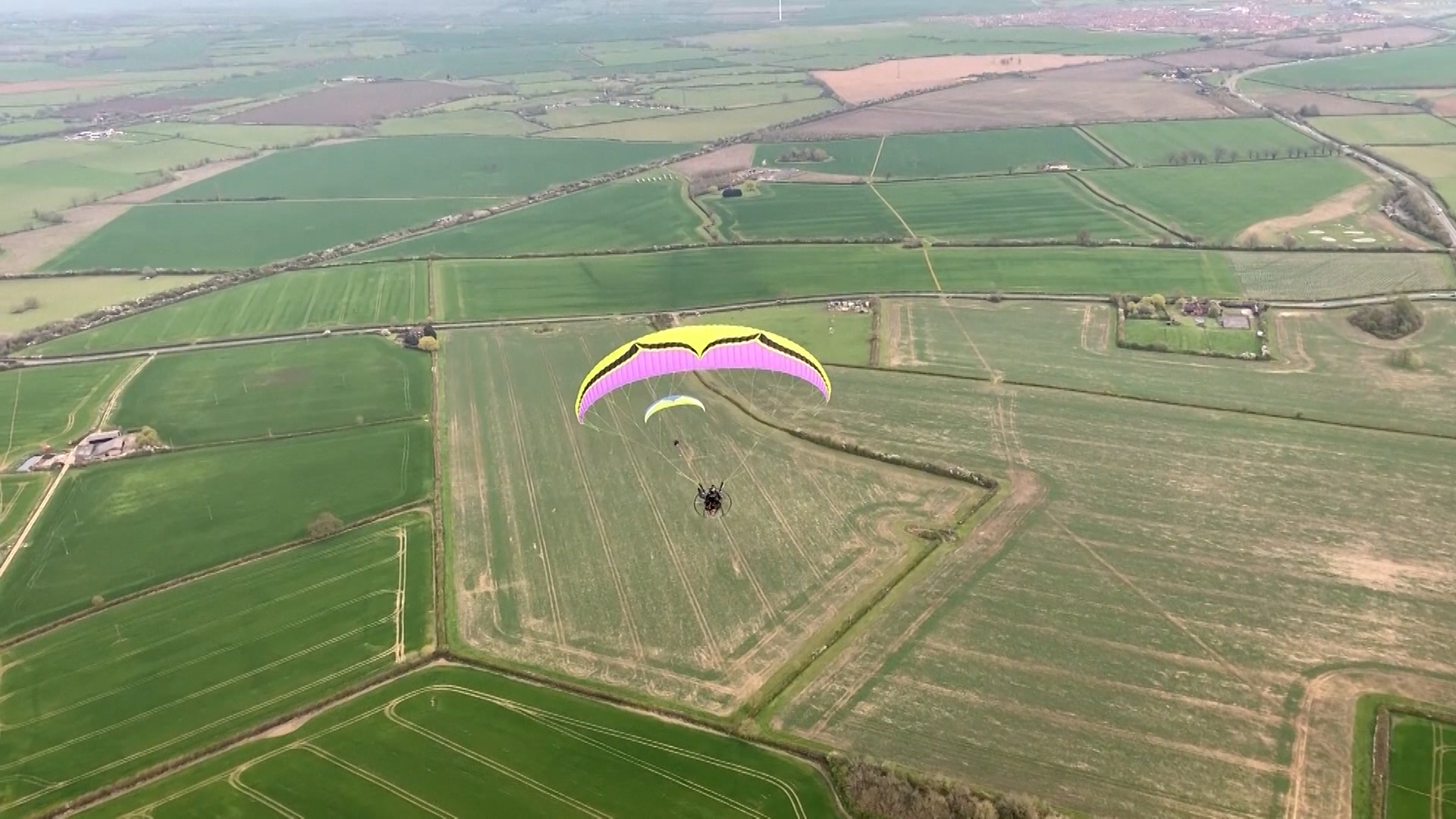Paramotor challenge with Flight Lieutenant Giles Fowler 140419 SOURCE Forces News