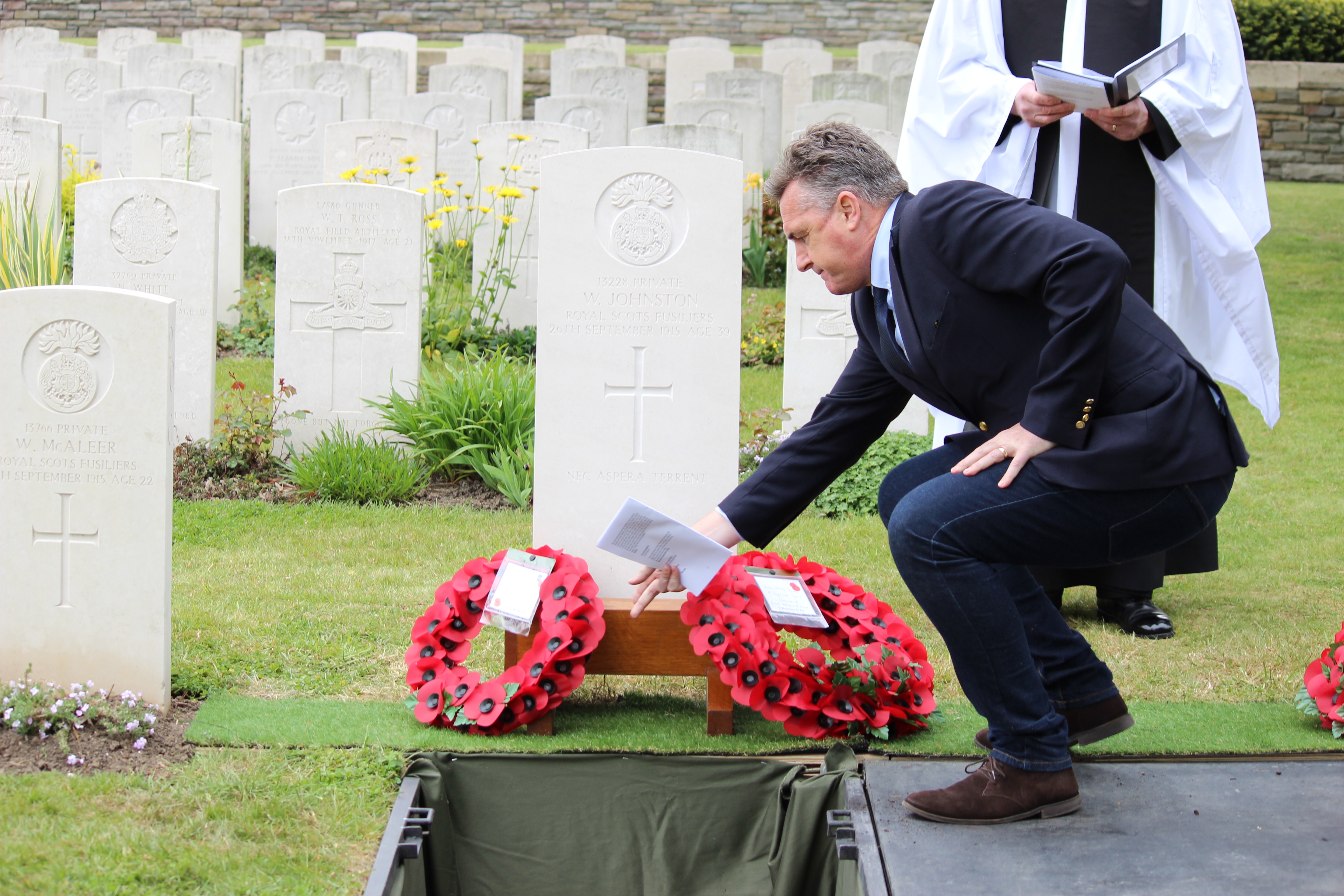 Phil Aldridge, great-great nephew of Pte Johnston lays a wreath during the service (Picture: UK MOD © Crown copyright 2022/A Eden).