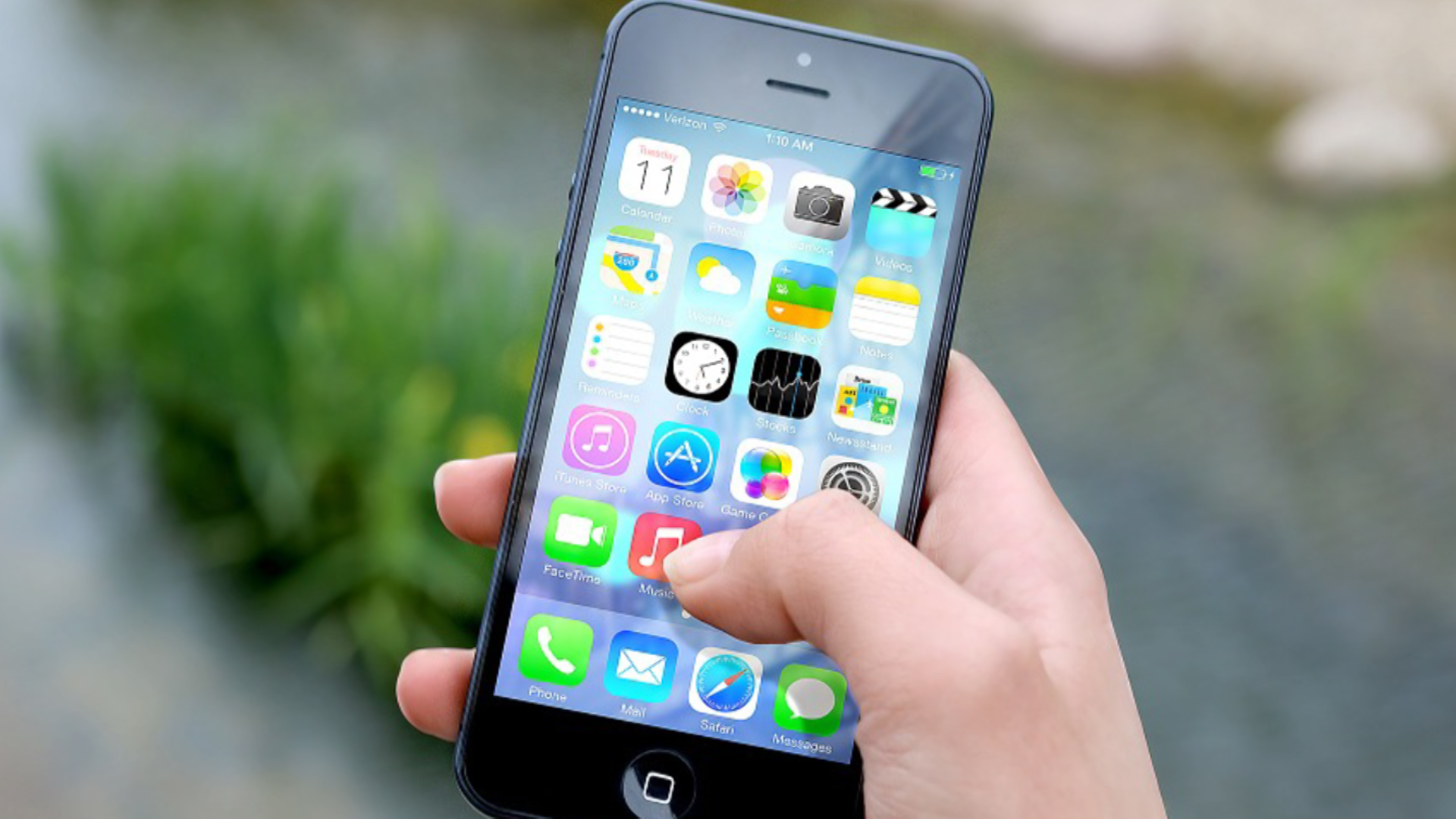 Nearly a third of young Brits would like to become a full-time influencer (Picture: Pixabay).