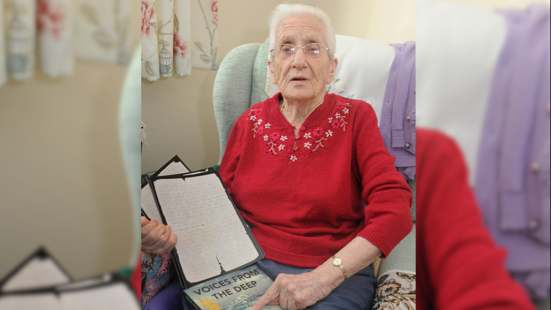 Phyllis Ponting with the letter