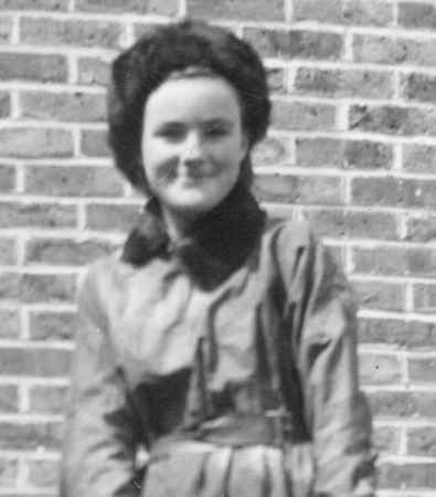 High Wycombe schoolgirl Pat Moore knitted comforts for troops in the Second World War (Picture: World of Books Group).