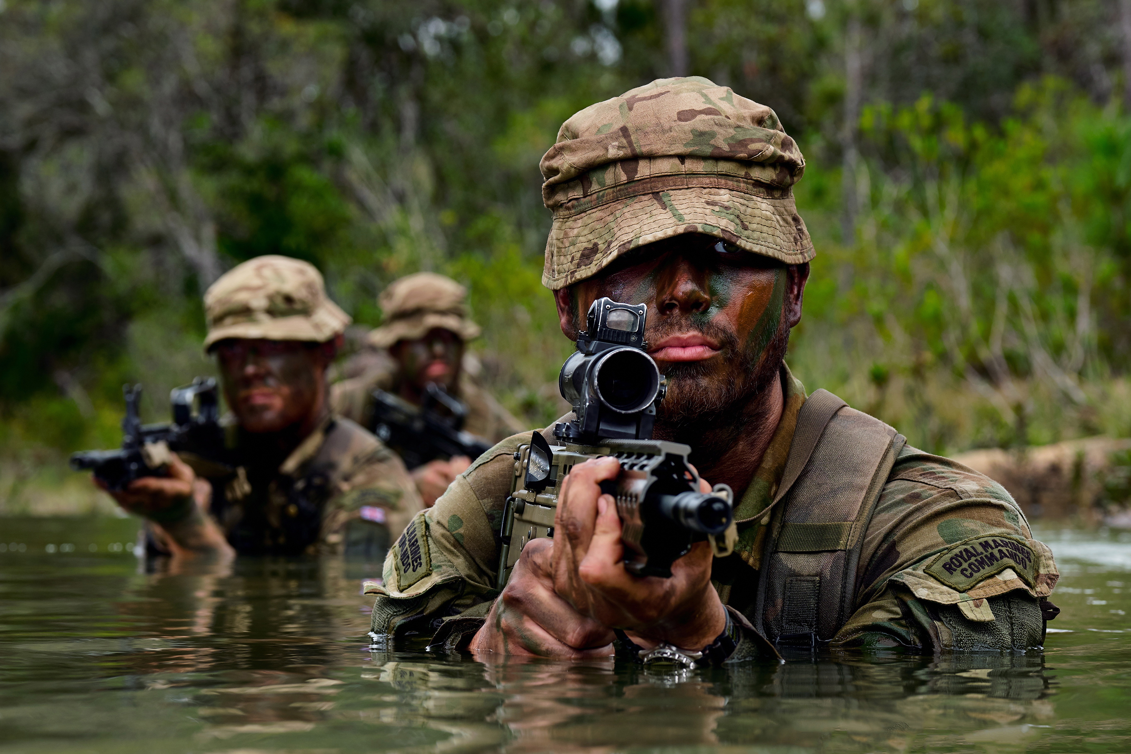 40 Commando Royal Marines patrol with Army Commando and Marine in Belize. Credit: PO(Phot) Si Ethell, Crown Copyright