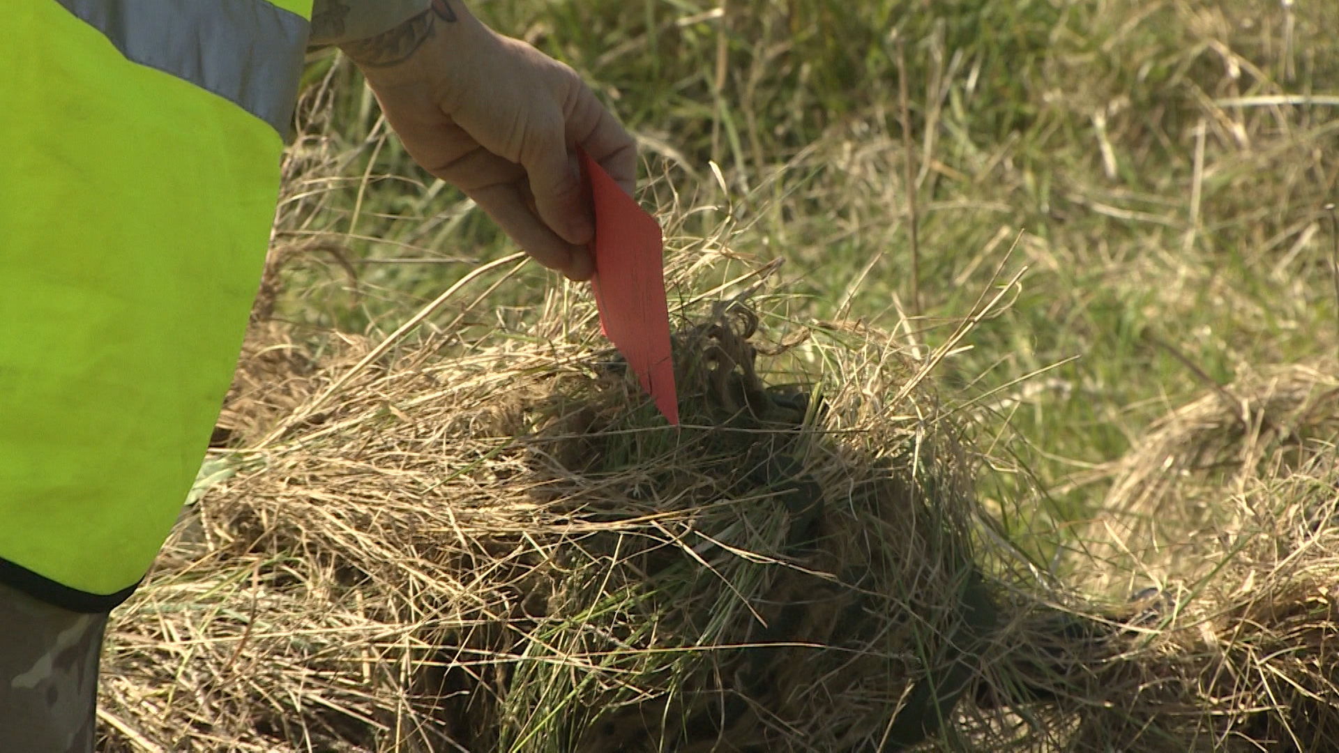 Placing the marker on a sniper.