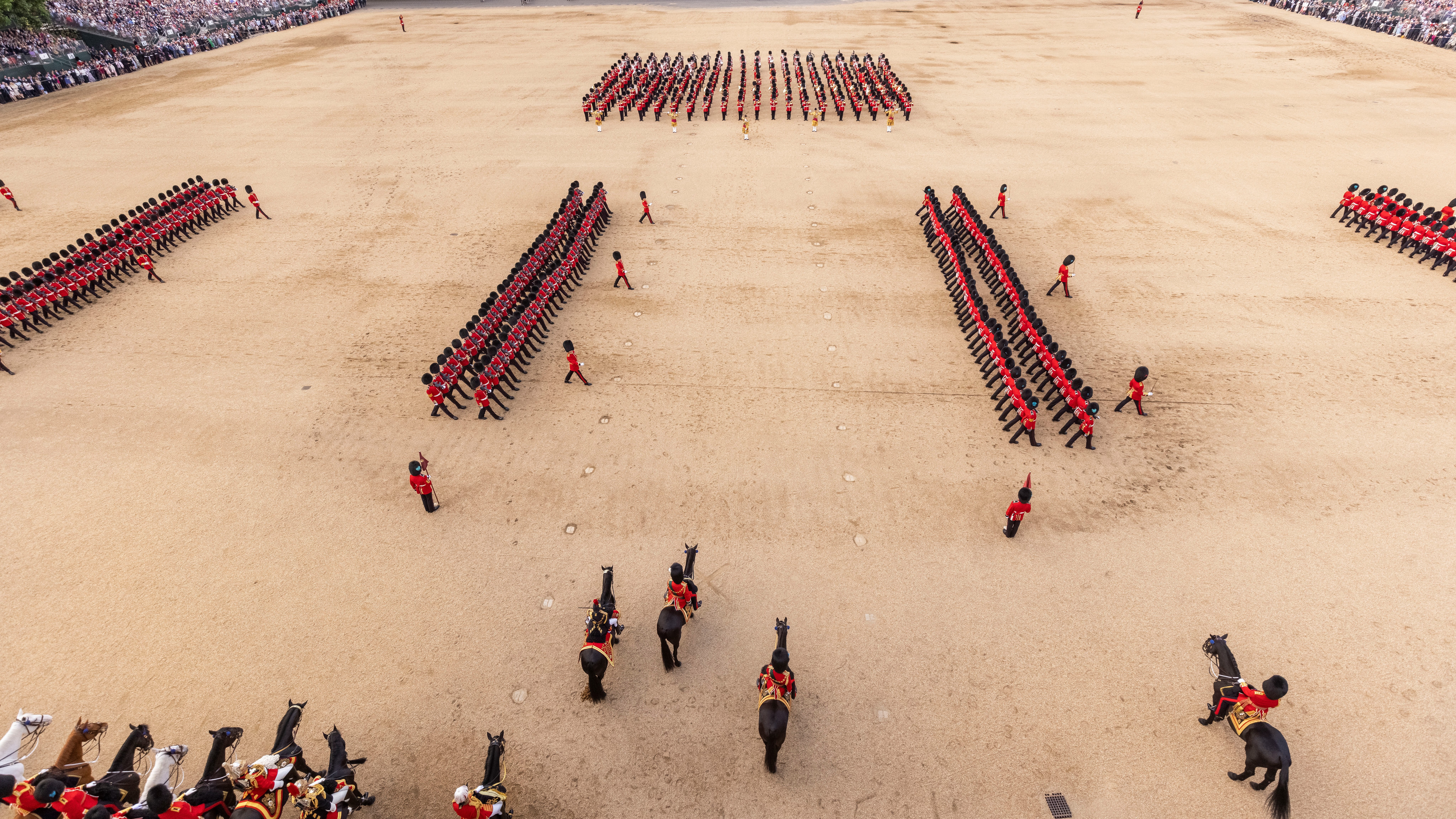 Platinum Jubilee-Trooping The Colour 02062022 CREDIT MOD Crown Copyright 2022.jpg