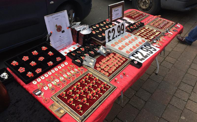 Poppy brooches Barry Downs