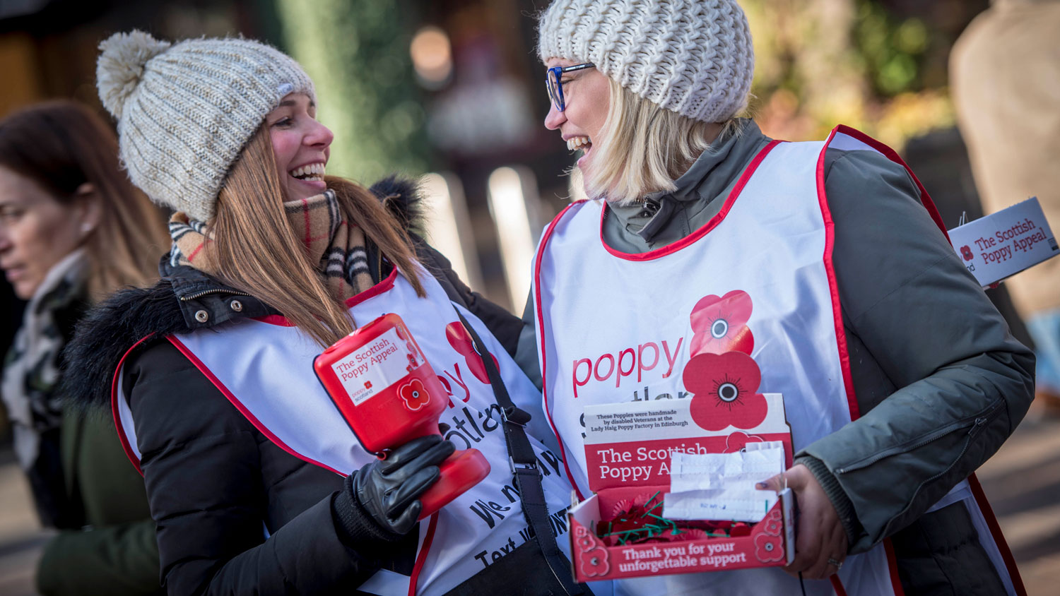 Poppyscotland volunteers sell Scottish poppies (Picture: Poppyscotland)