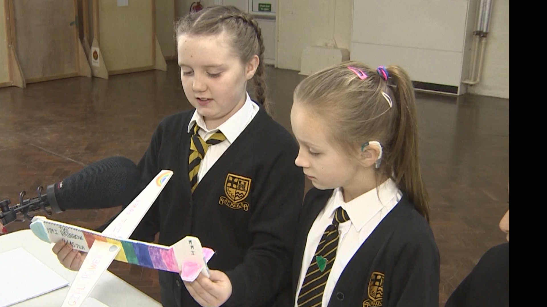 Primary School Glider Challenge 120219 CREDIT BFBS.jpg 