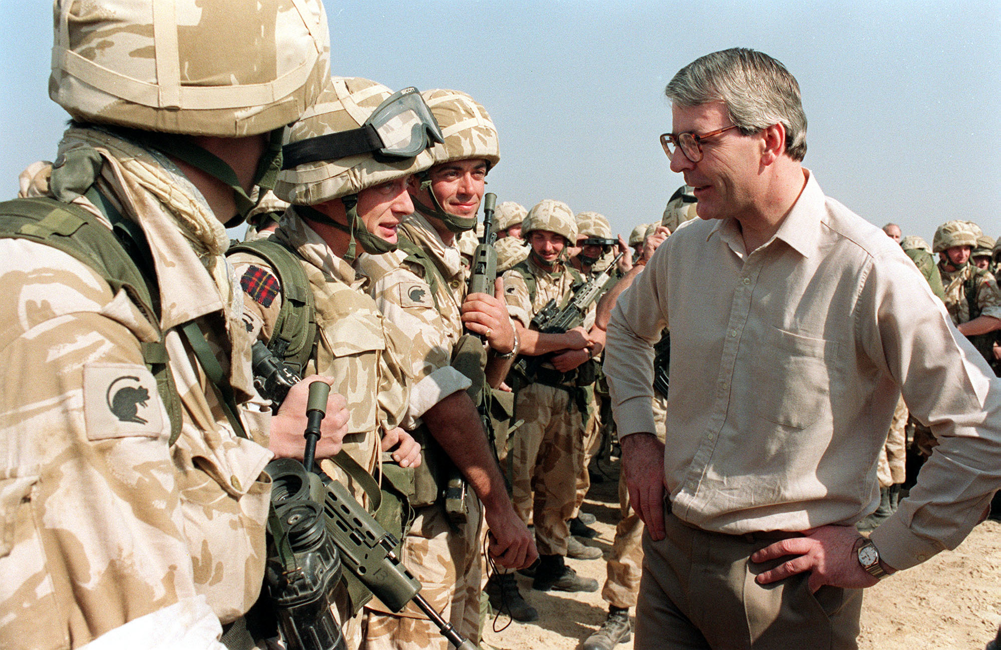 Prime Minister John Major Soldiers from 3rd Battalion Desert Rats 080191 CREDIT PA