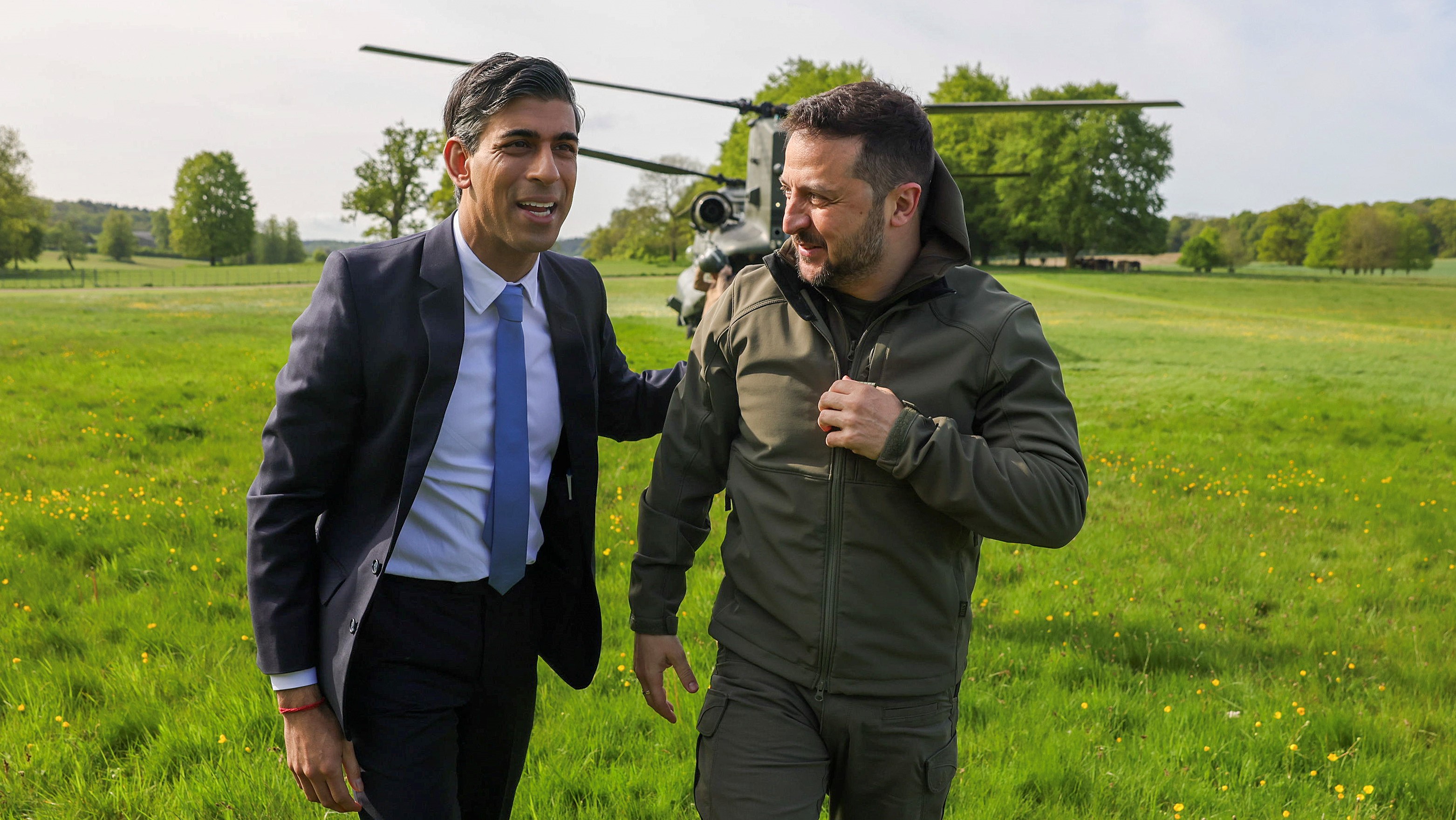Prime Minister Rishi Sunak meets Volodymyr Zelensky ahead of a bilateral meeting at Chequers 15052023 CREDIT No 10 Downing Street Flickr .jpg