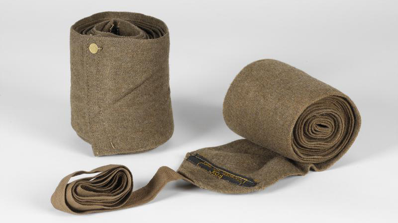 British Army long khaki wool woven puttees Imperial War Museum © IWM (UNI 12257)