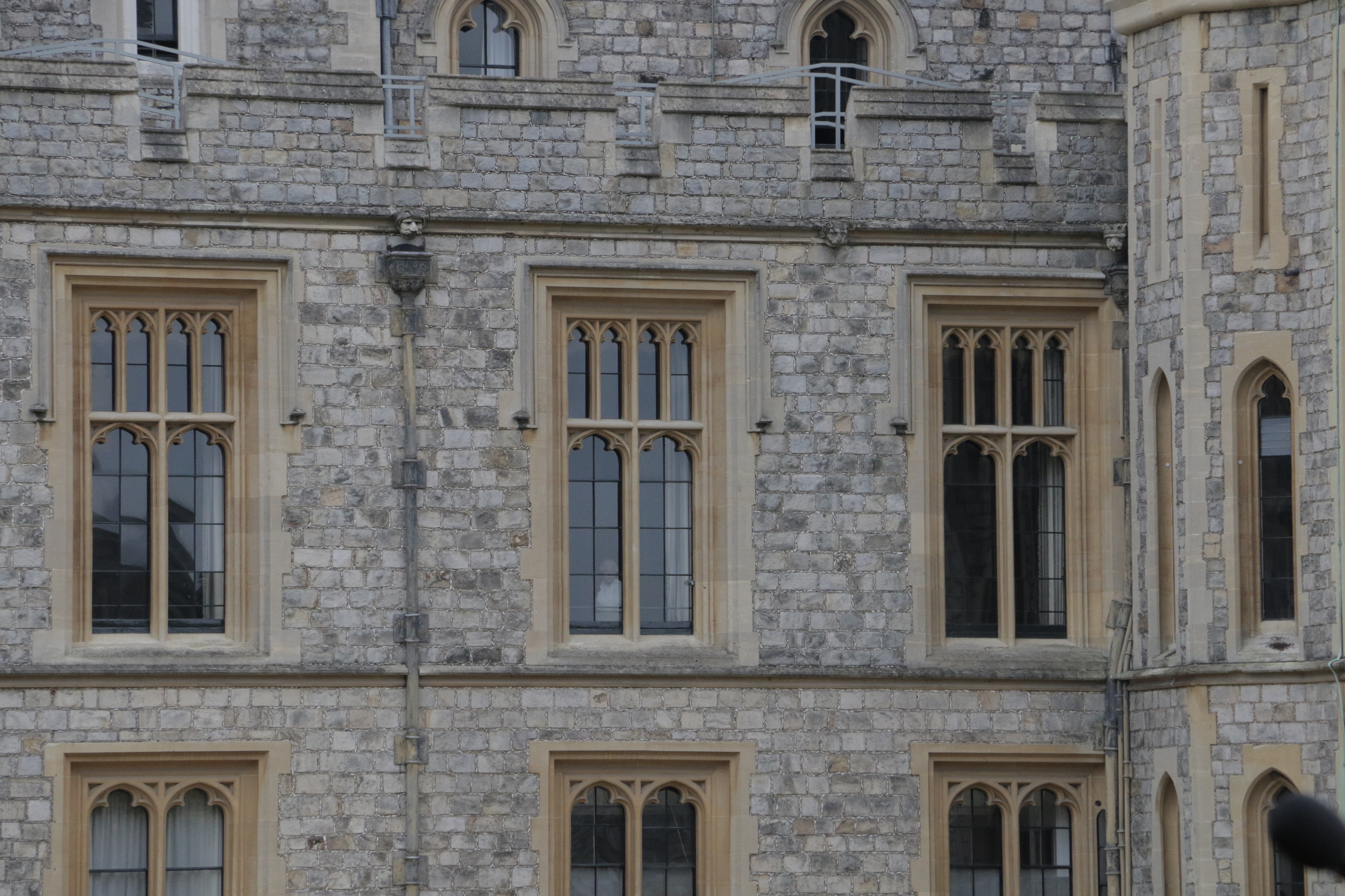 Queen behind the window 220319 CREDIT BFBS.JPG 