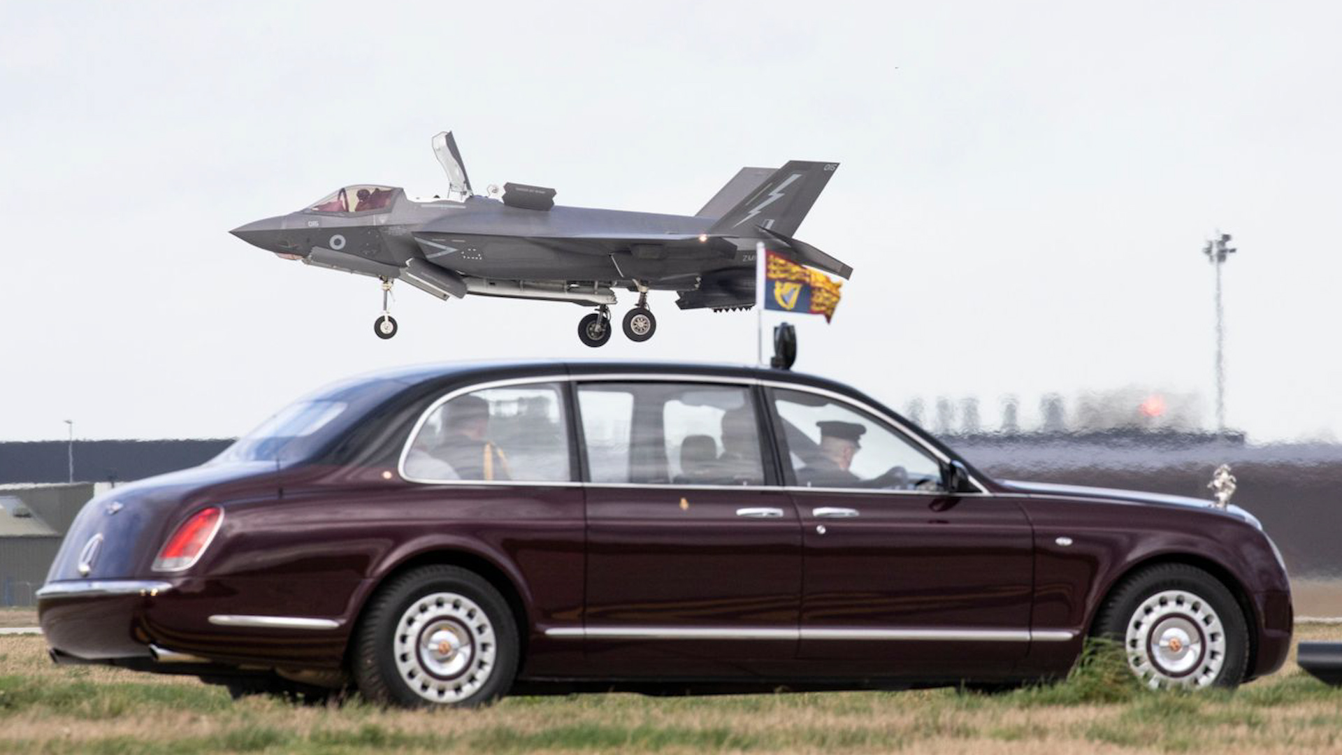 Queen visits RAF Marham pic 2 030220 CREDIT RAF.jpg 