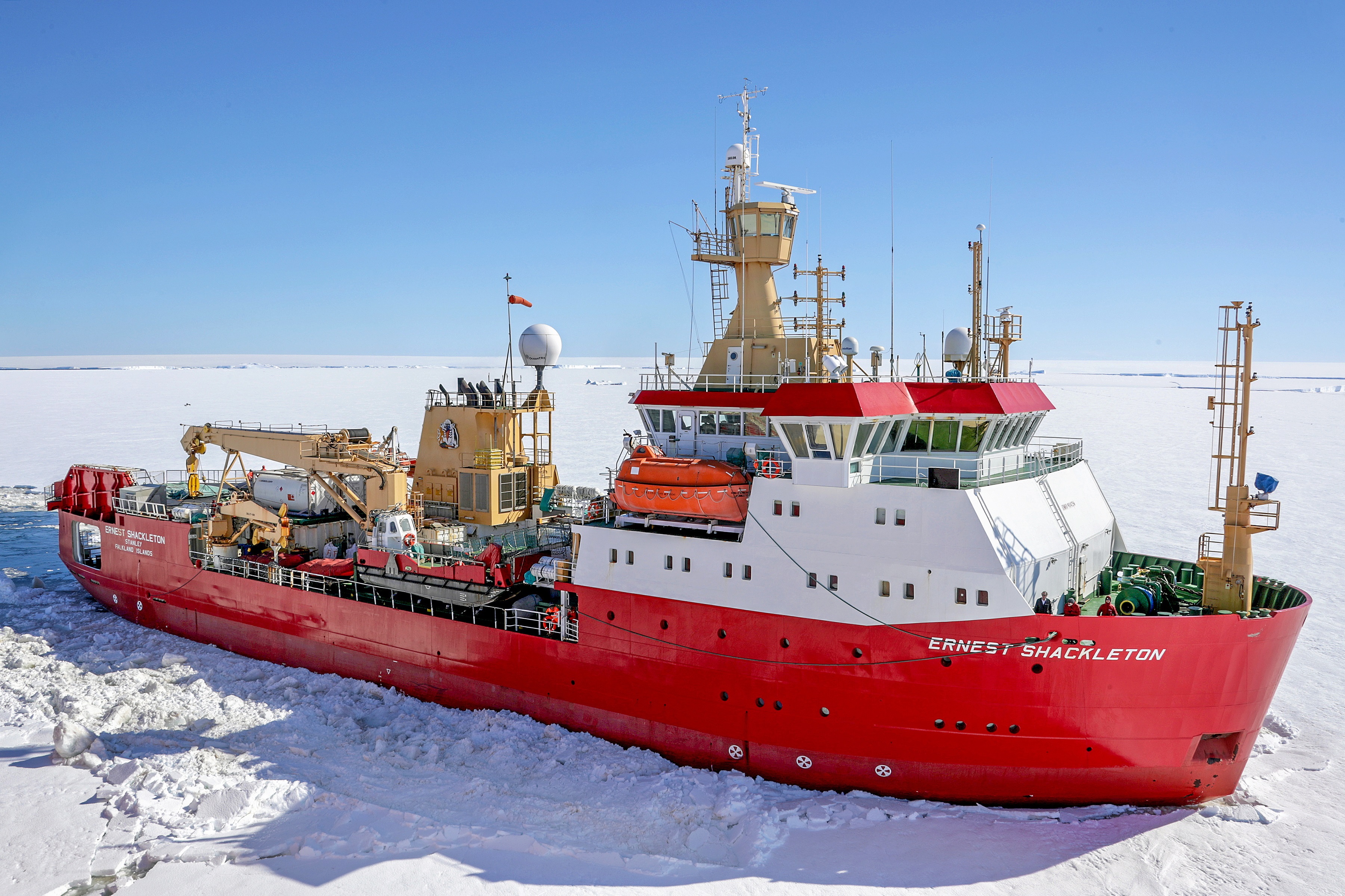 RRS Ernest Shackleton (Picture: Royal Navy).