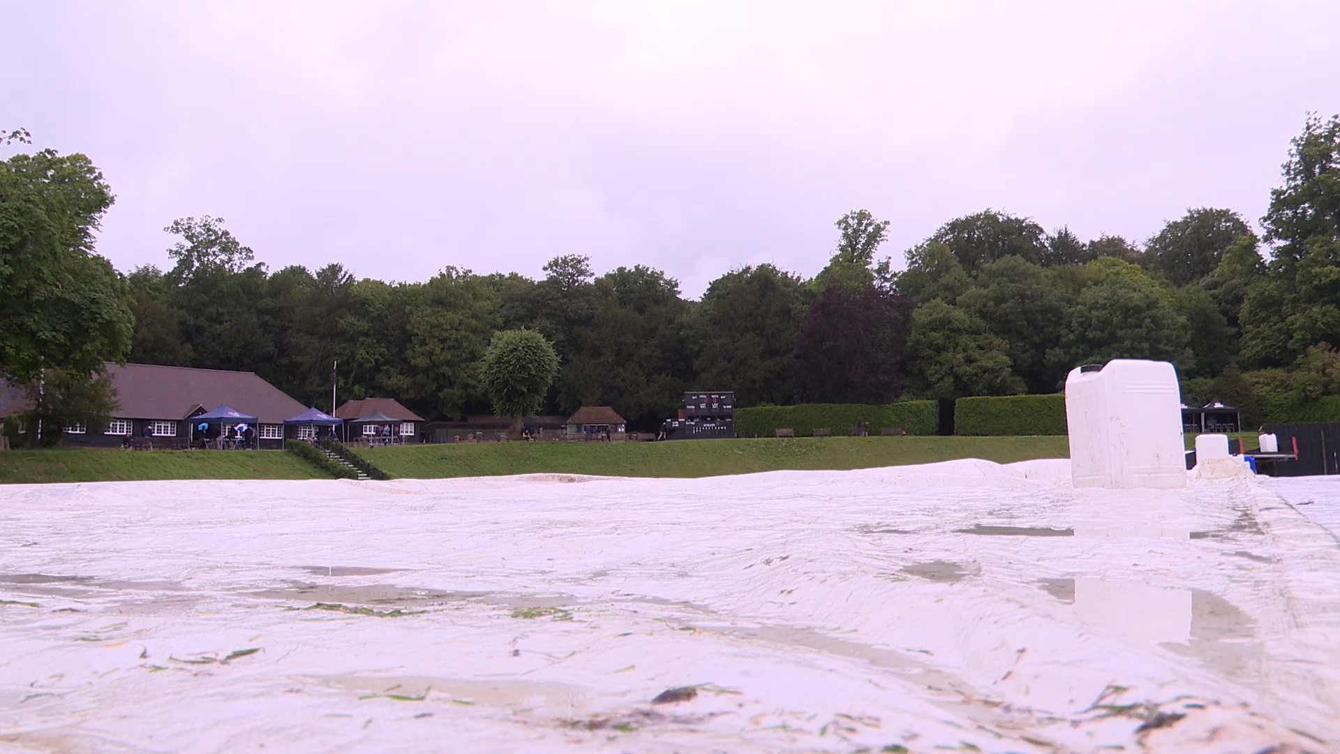 Rain forces abandonment of women's T20 Arundel