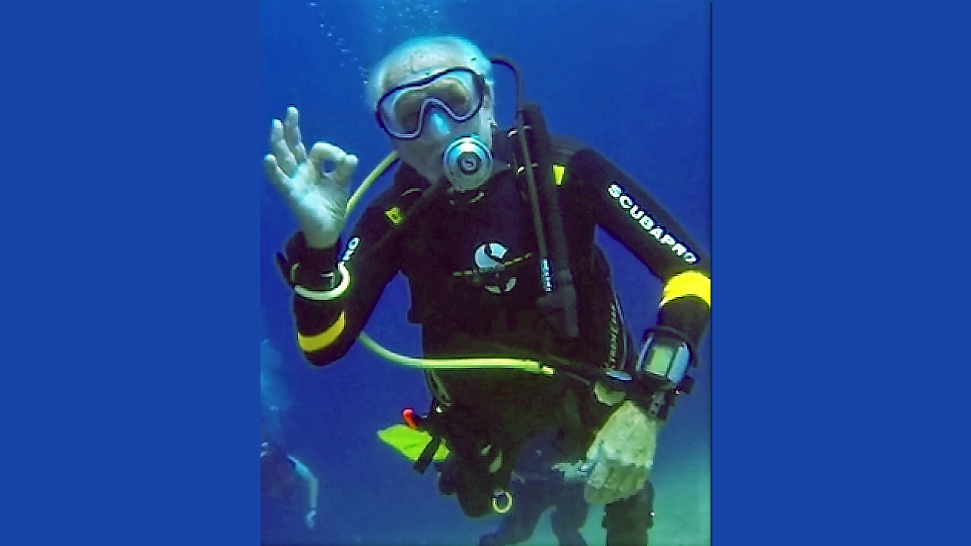 Ray Woolley during the dive (Picture: SWNS).