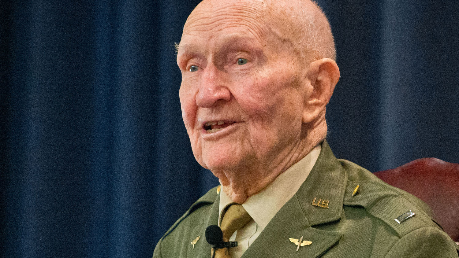 Col (Retd) Gail Halvorsen speaks at the Air Command and Staff College’s Gathering of Eagles event on 31 May 2016 (Picture: USAF photo/ Donna Burnett/Released).