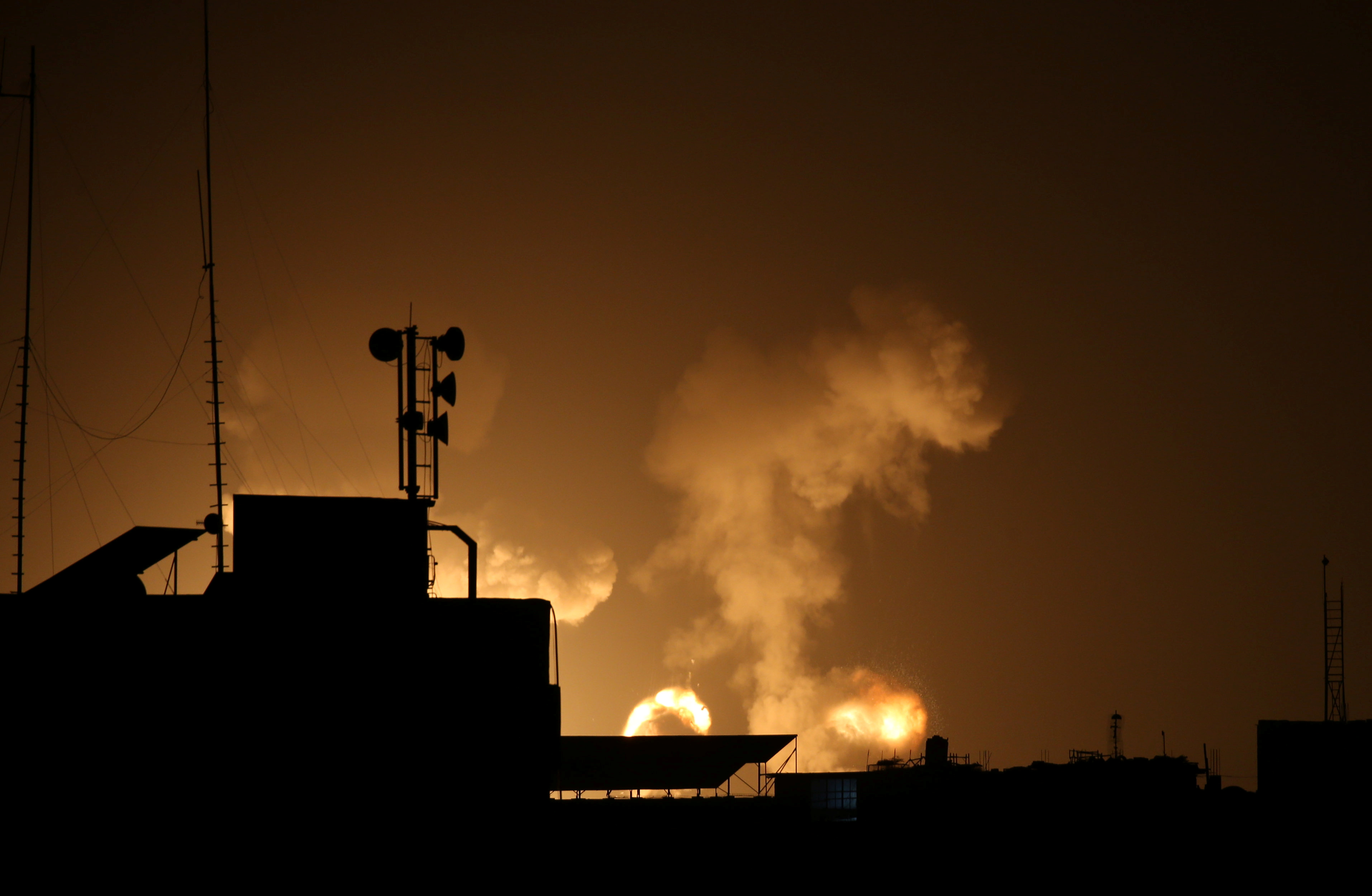 Israel strikes the south of the Gaza Strip.