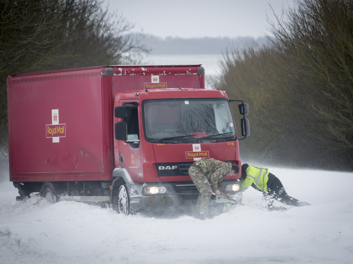 RAF Snow Help (CREDIT RAF)