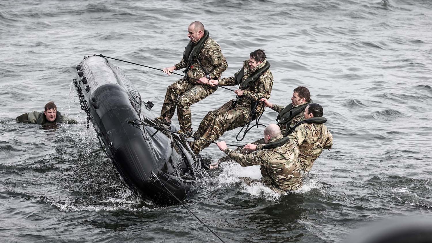 Royal Marines at work on amphibious exercise in Scotland (Picture: Royal Navy).