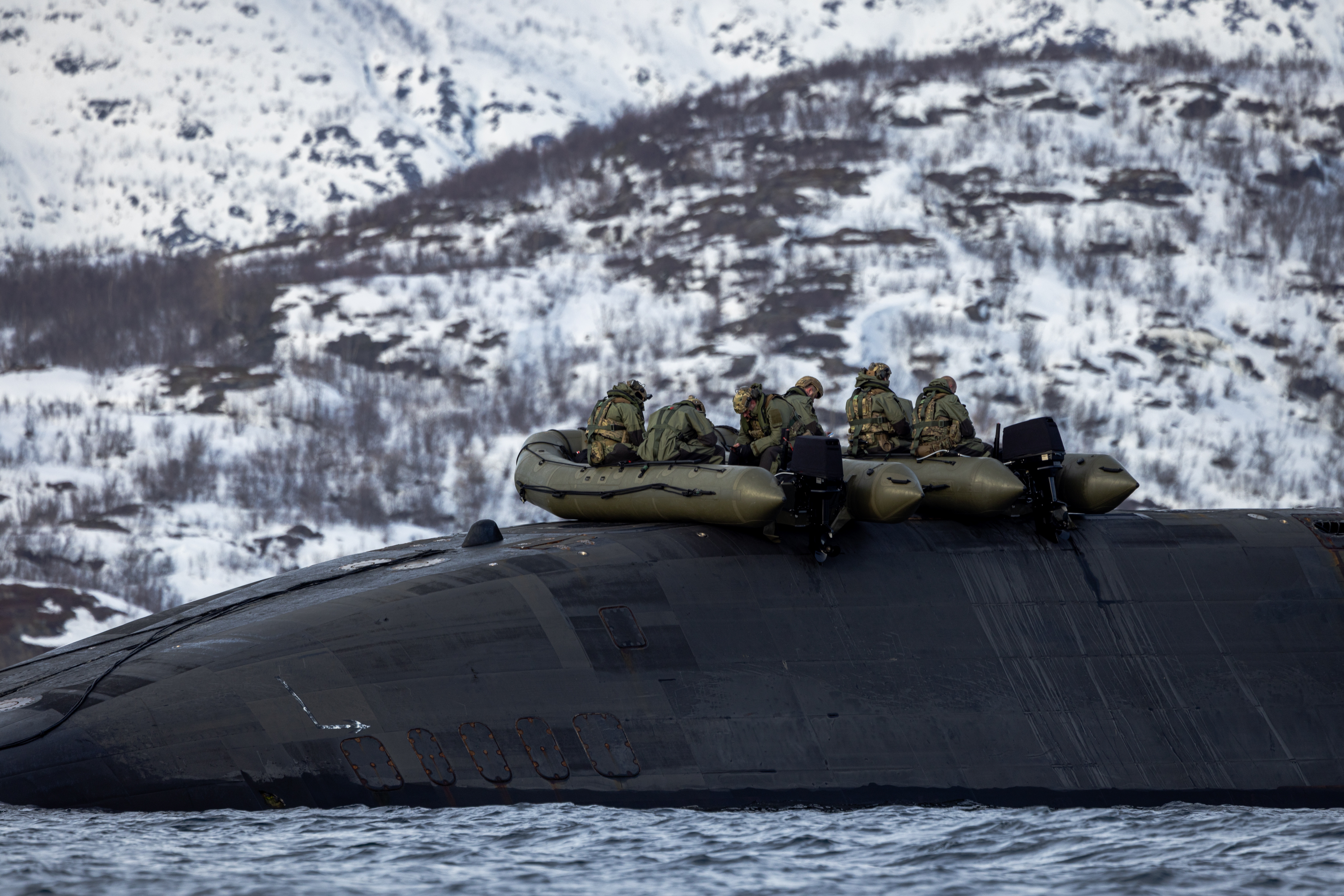 Royal Marines deployed on the exercise were able to practice new raiding tactics off the challenging Norwegian coast (picture: Royal Navy). 