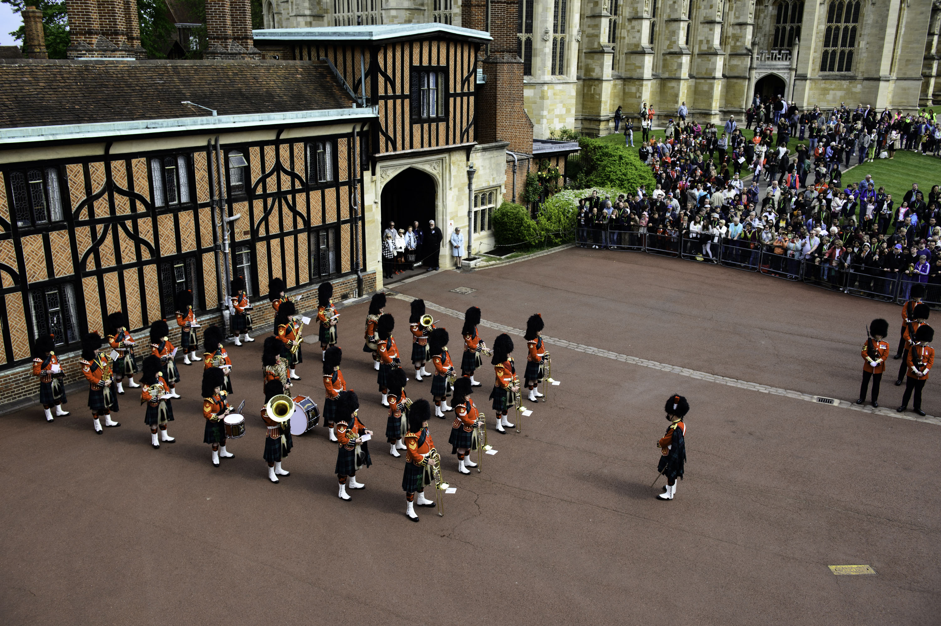 Royal Regiment of Scotland celebrate the Royal Baby arrival 070519 CREDIT MOD.JPG 