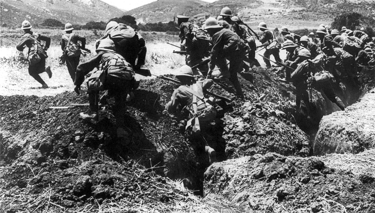 Royal_Naval_Division_trench training on Greek island during Gallipoli