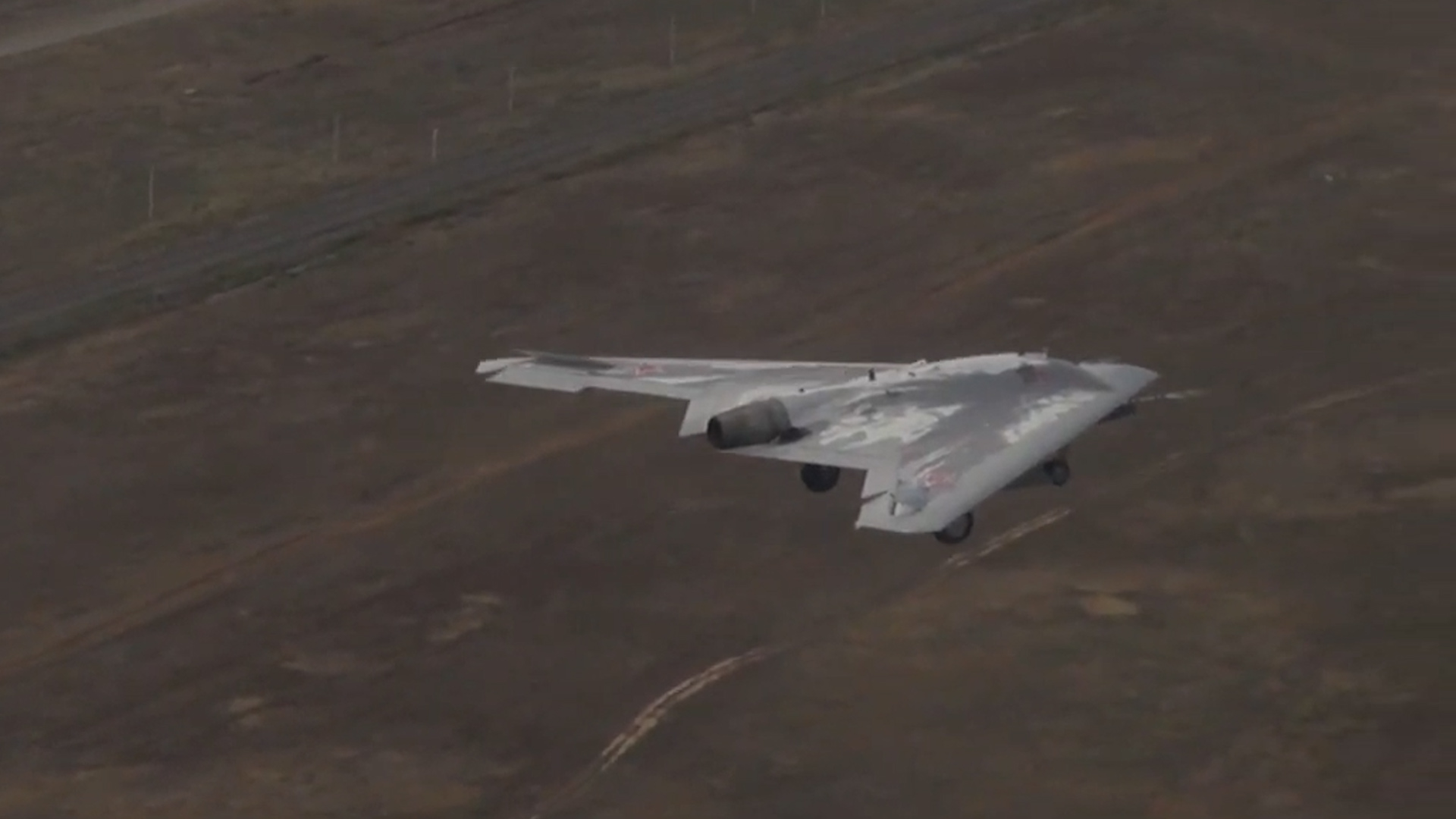 Russian Sukhoi S-70 Okhotnik-B Loyal Wingman DATE UNKNOWN CREDIT RUSSIAN MOD_0.jpg