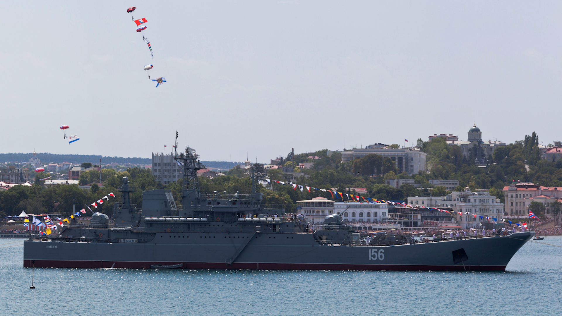 Russian landing ship Yamal at Day of the Navy celebrations 260720 CREDIT Nikolay Mukhorin  Alamy Stock Photo