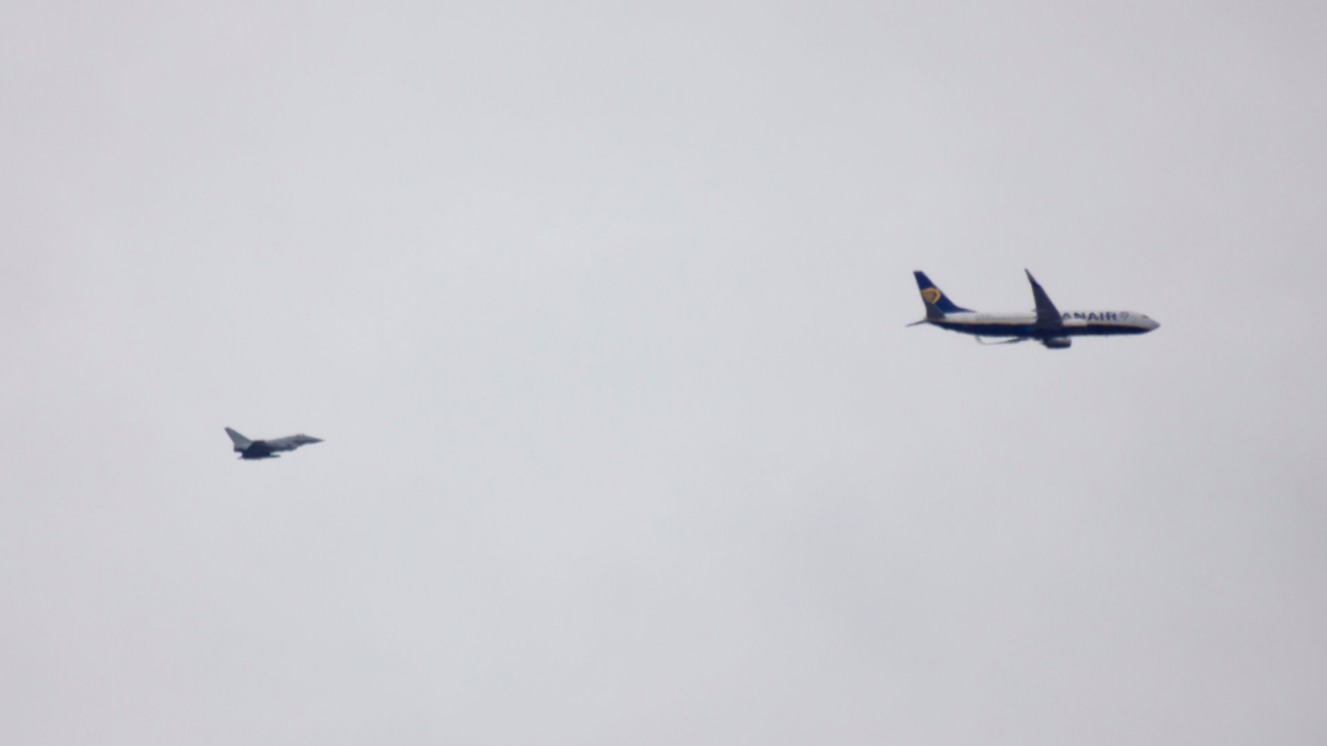 RAF jets escort Ryanair flight. CREDIT: Andy Longhurst/Twitter