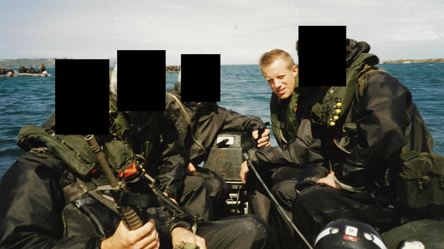 SAS veteran Des Powell seen being picked up by boat after parachuting into the sea CREDIT Des Powell