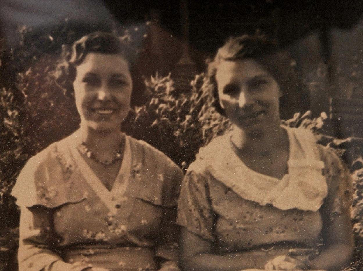 Blitz Survivors Reunite After 70 Years