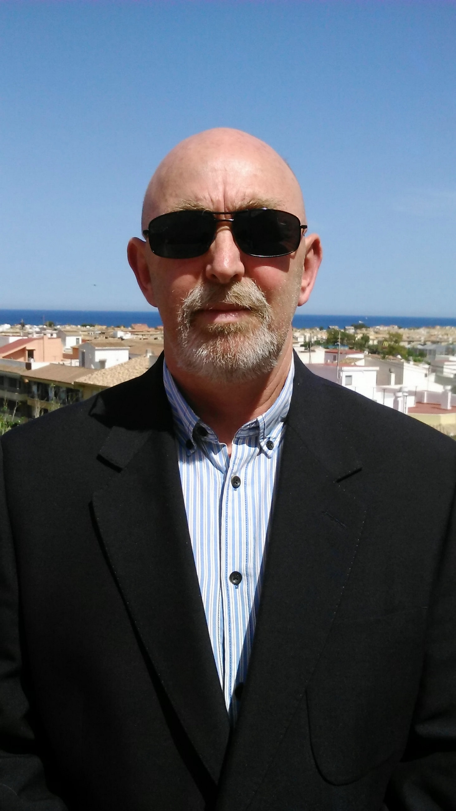 Ex-Royal Marines Publish Guide To Protecting Family Against Terrorism
