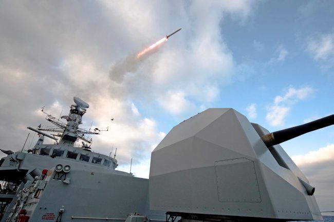 Sea ceptor launch from HMS Argyll