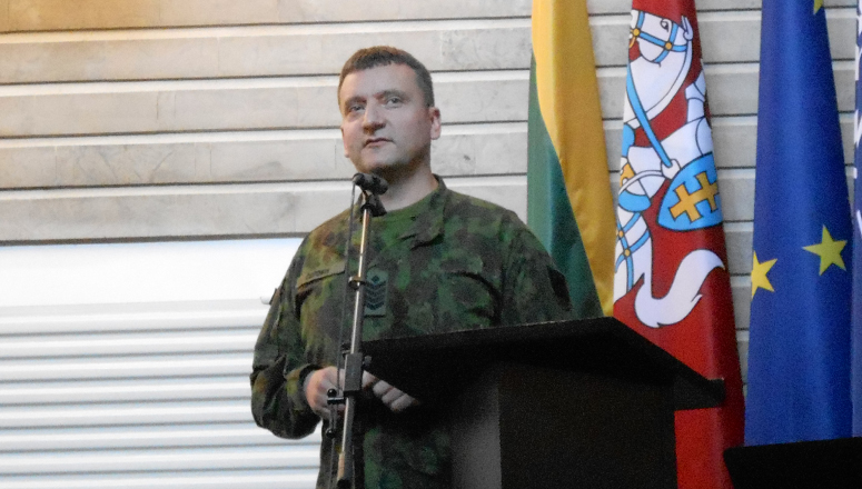 Sergeant Tomas Ceponis presenting in Vilnius 180618 CREDIT NATO