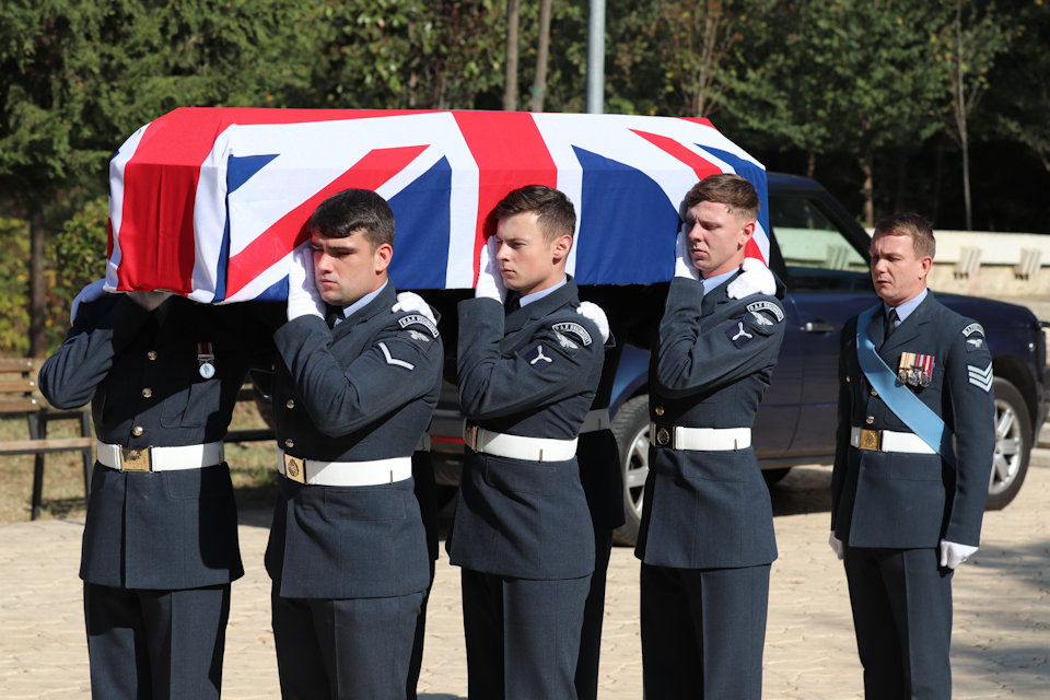 Seven crew members of 148 squadron RAF laid to rest Credit MOD 241018.jpg