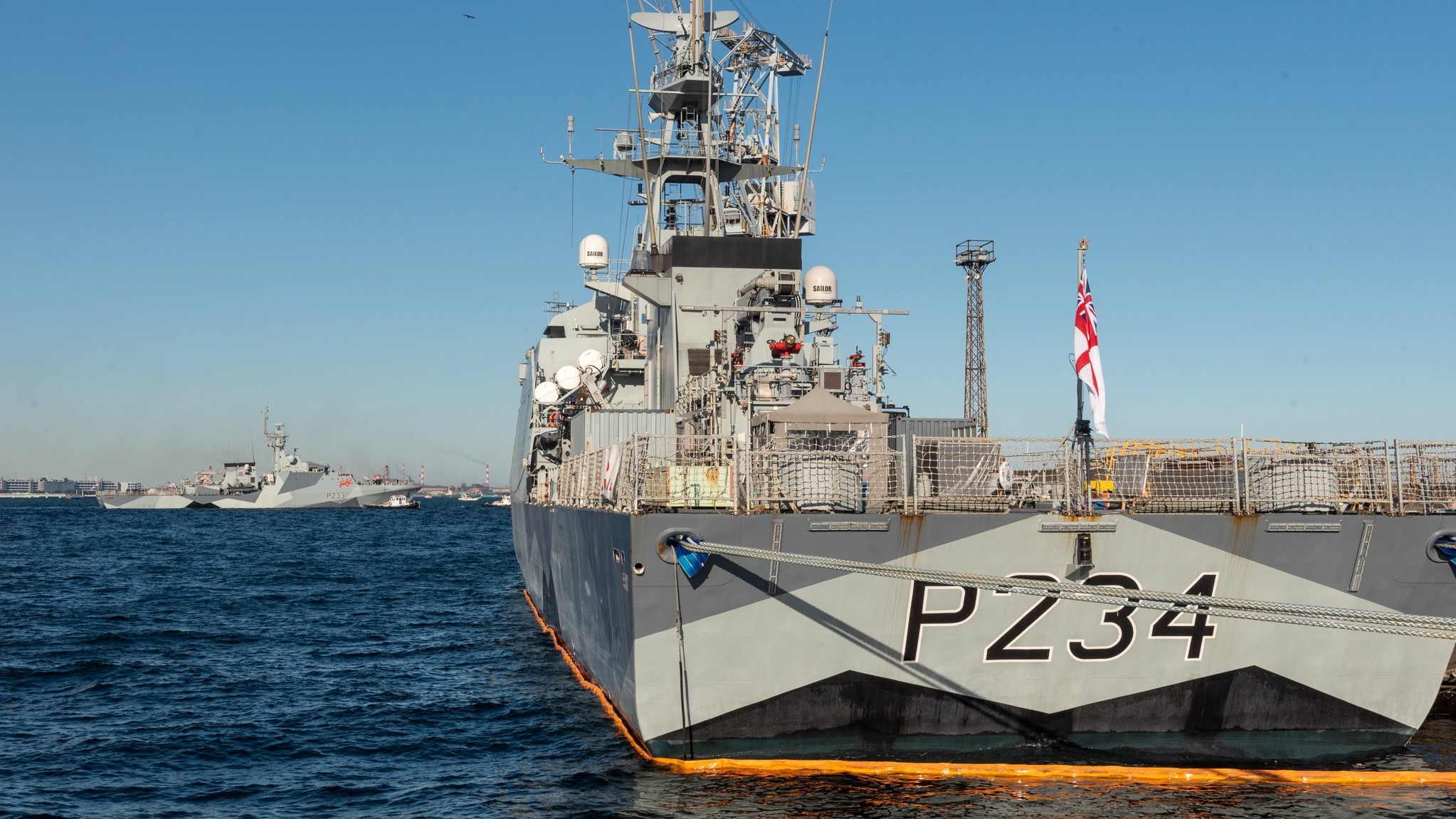 Sister ships HMS Spey and HMS Tamar reunite in Japan 