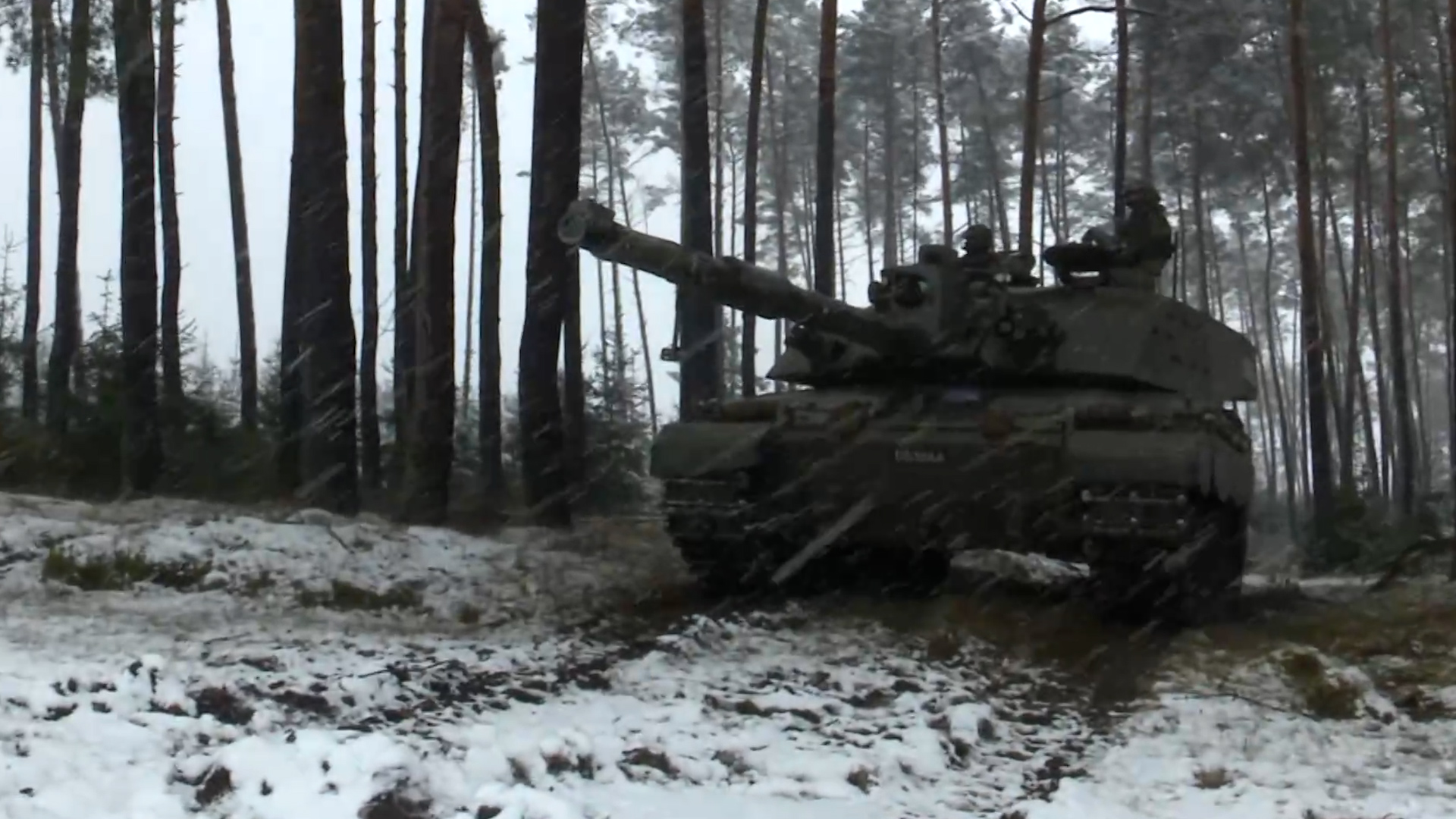 Snow patrol Challenger 2 Royal Tank Regiment Sennelager Germany 2 130323 CREDIT BFBS