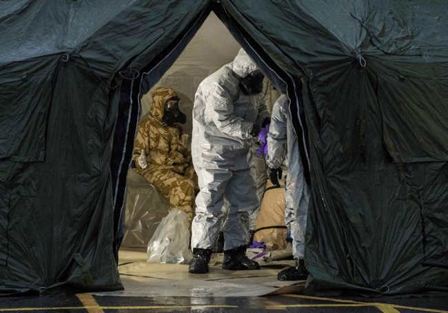 Soldiers in Salisbury, Wiltshire, on Operation Morlop following the Novichok attack