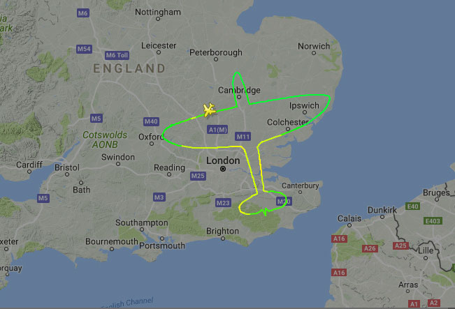 Pilot draws Spitfire in skies