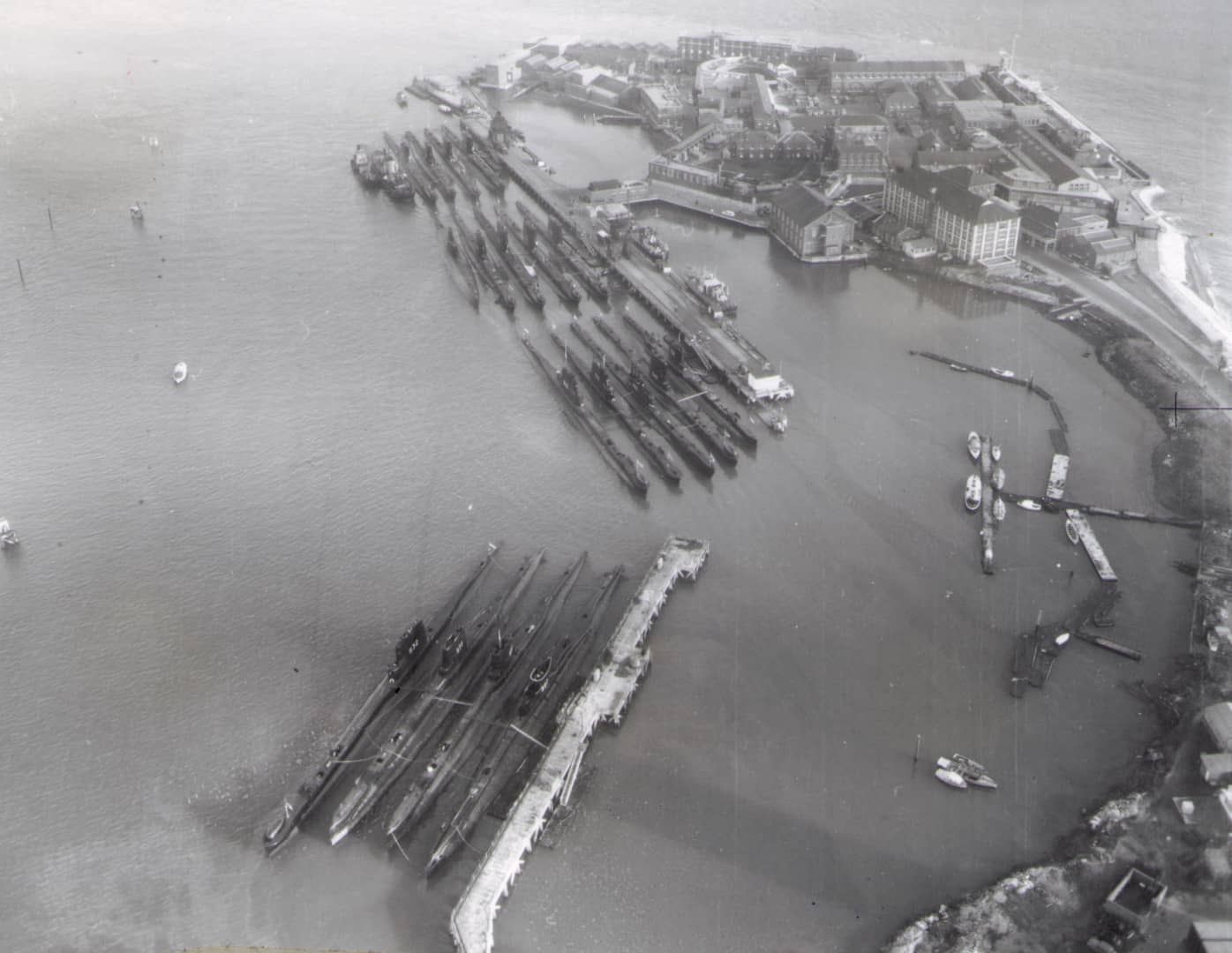 Submarines at HMS Dolphin in the 1950s 250323 CREDIT ROYAL NAVY