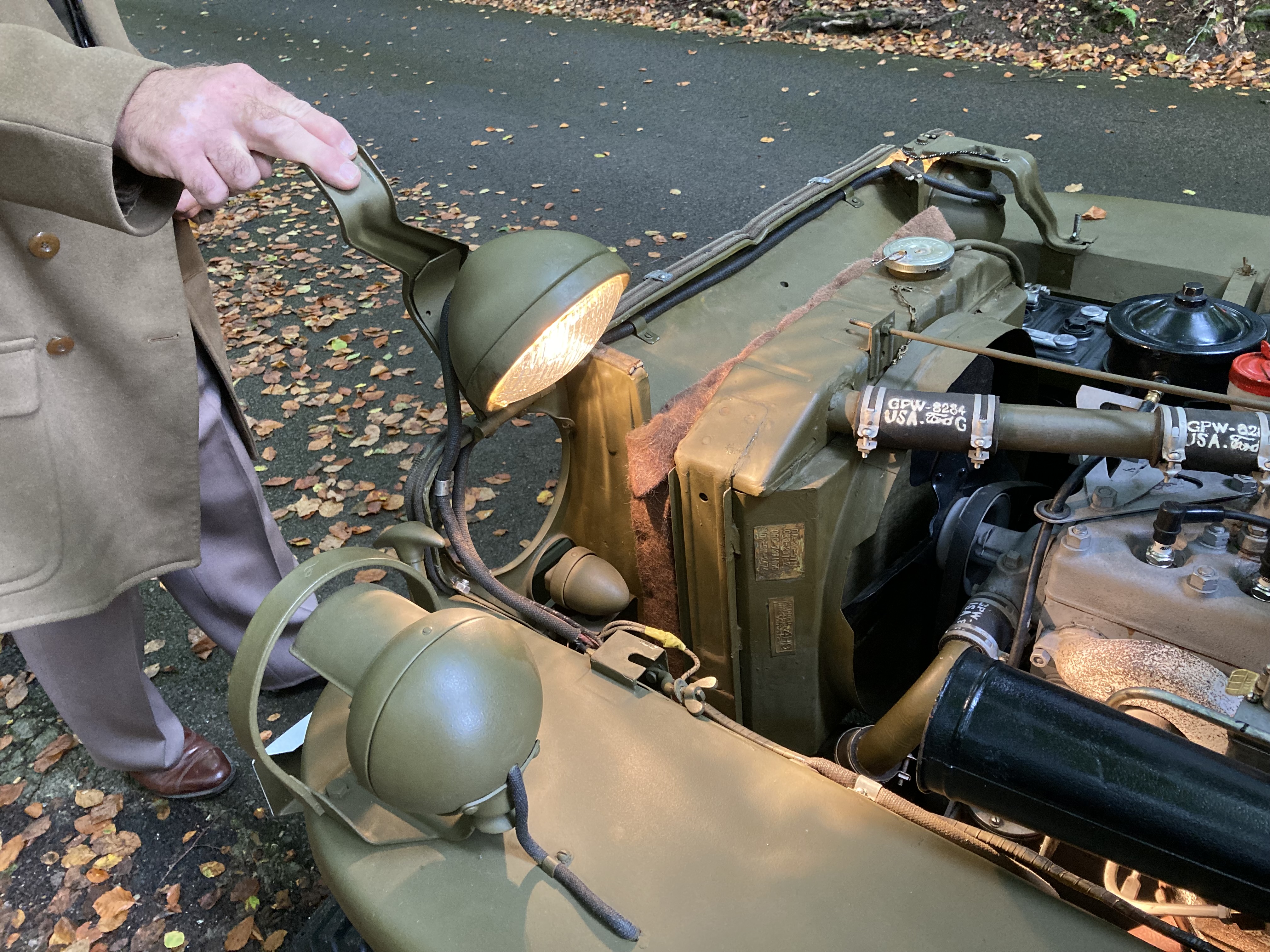 Swivel headlight on a WW2 jeep