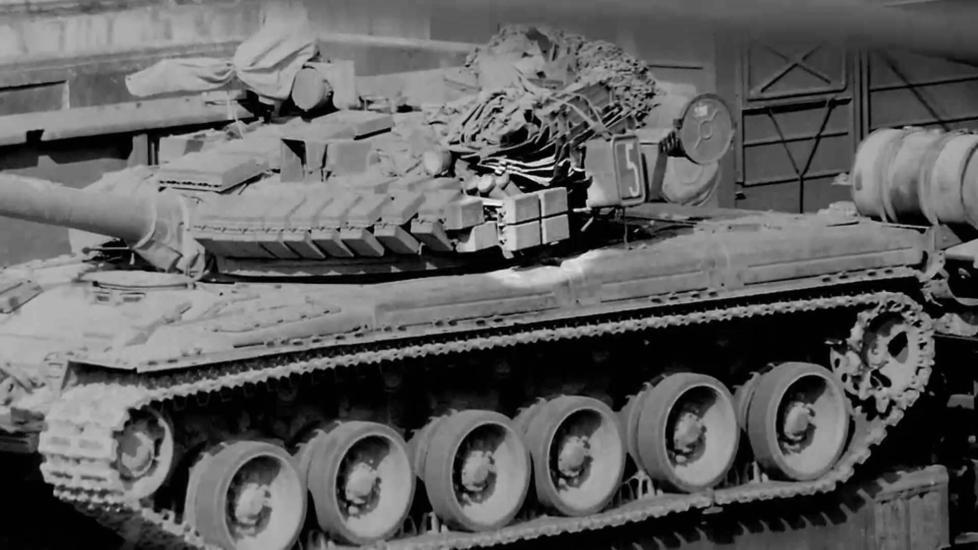 T80 tank Explosive Reactive Armour (ERA) boxes highlighted on a USSR tank CREDIT BRIXMIS Association.jpg 