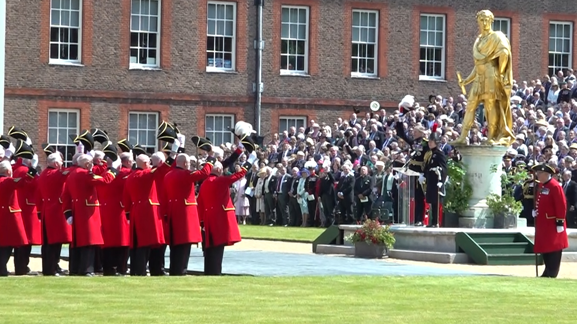 The Royal Hospital's veterans gathered in the central quadrangle, Figure Court saluting Princess Anee 060602024 CREDIT BFBS