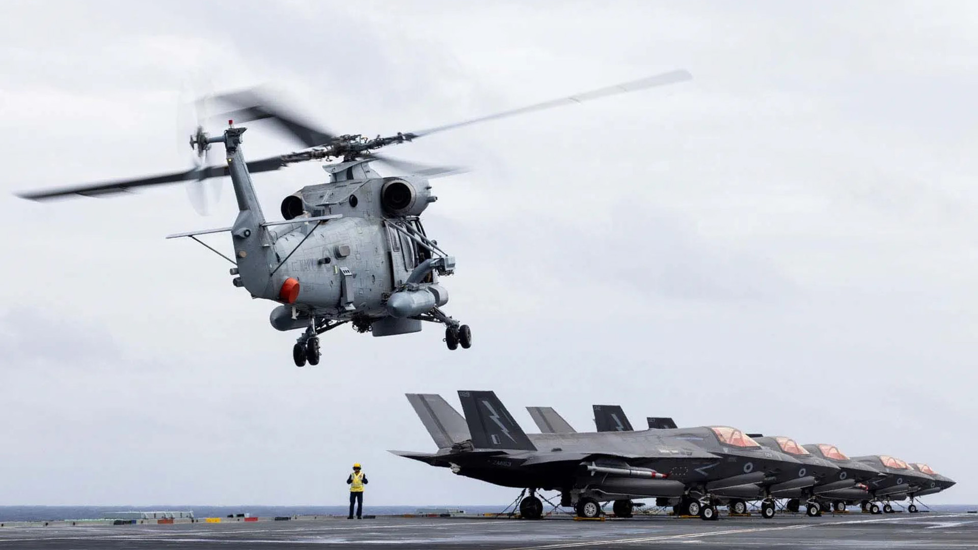 Te Kaha's Sea Sprite helicopter has been using HMS Prince of Wales' flight decks (Picture: Royal Navy)