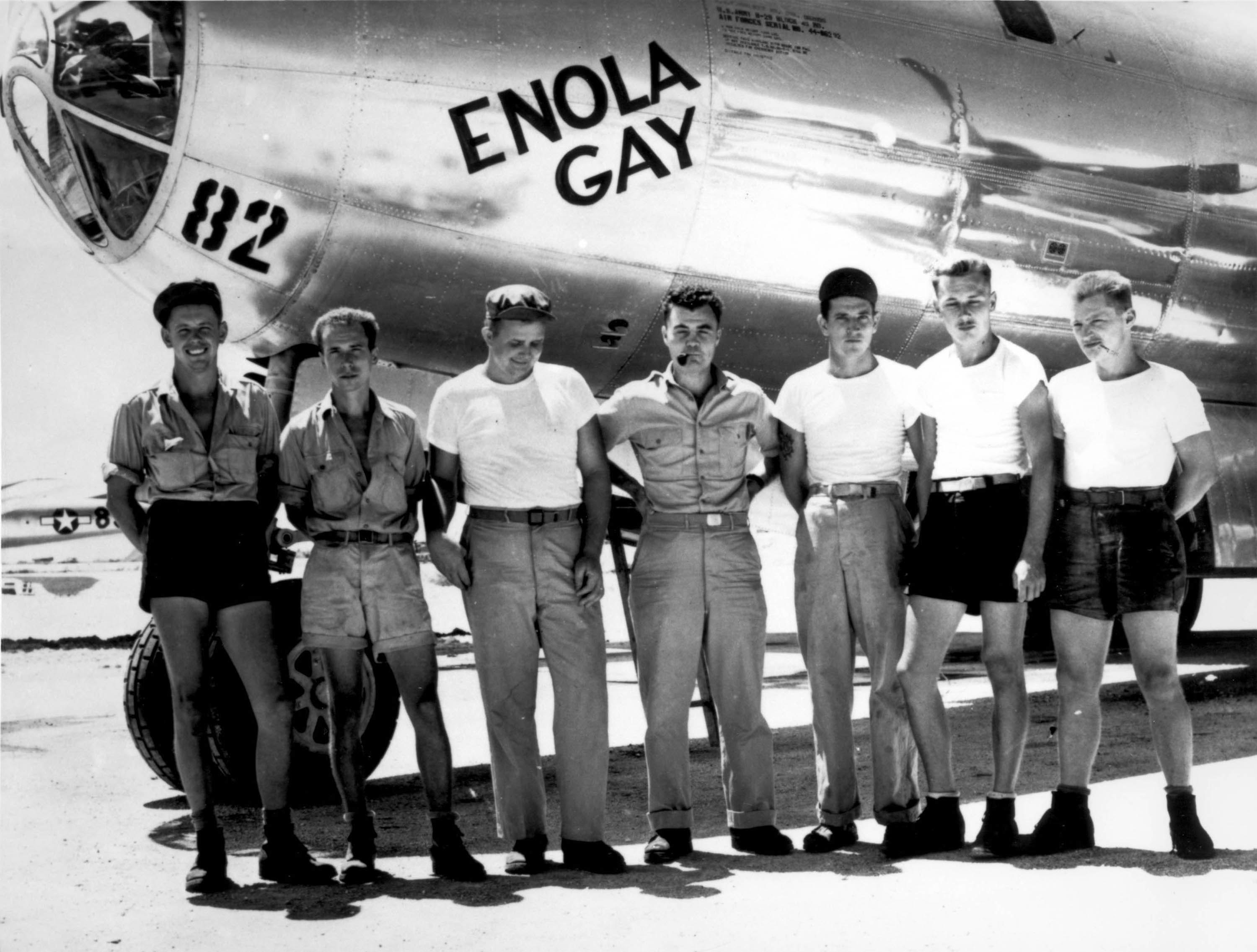 The ground crew of the B-29 Enola Gay which atom-bombed Hiroshima 070745 CREDIT UPI-PA