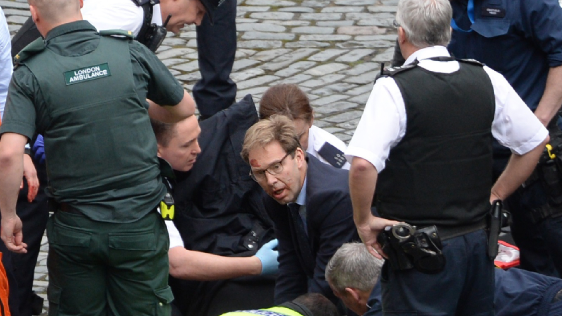 Tobias Ellwood stepped forward to assist with the efforts of emergency services after the Westminster terror attack (Picture: PA).