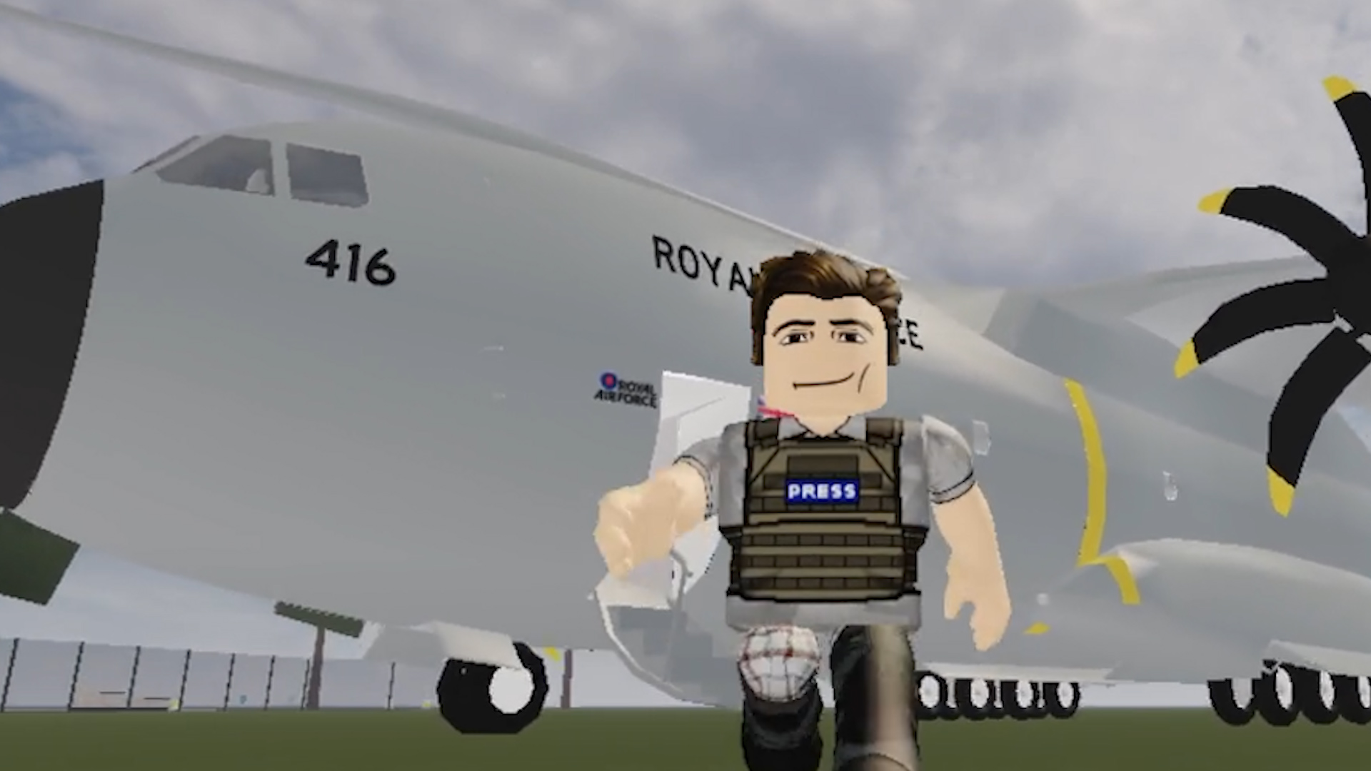 Forces News stepped inside the world of 'Roblox', to see if players in online hangout platforms shared military potential (Picture: Roblox Corporation).