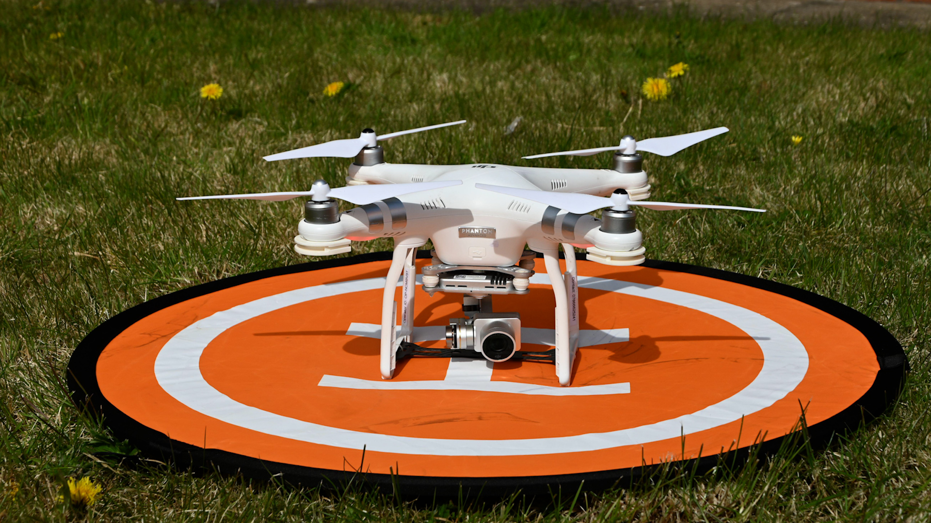 UAV Camara drone surveillance intelligence gathering Ukraine military battlefield Image ID 2J42RCH 200422 CREDIT UAV Aircraft Alamy Stock Photo