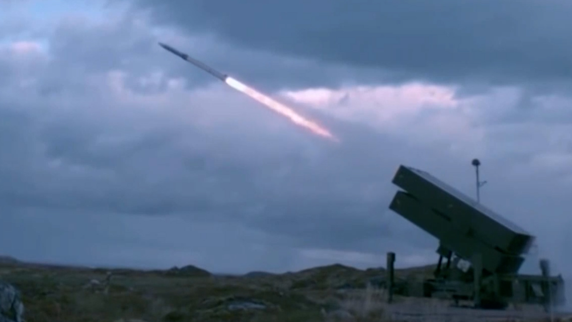 UK sending AIM-120 AMRAAMs to support Ukraine