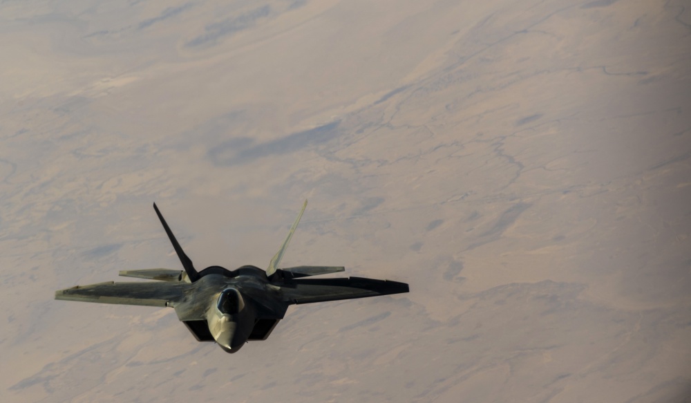 US Air Force F-22 Raptor over Iraq during Op Inherent Resolve
